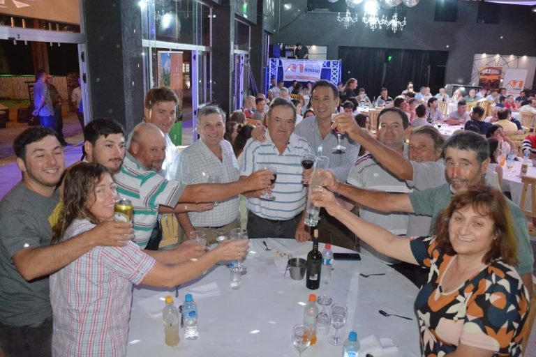 Festejamos Juntos un 2023 de éxitos y amistad