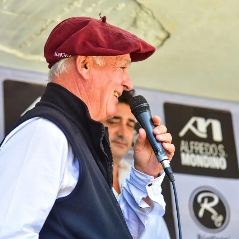 Genética, calidad y plazos hicieron volar las ventas de los 6.000 terneros rematados por Mondino en Tandil
